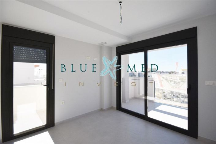 Image No.15-3 Bed Villa for sale