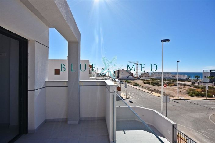 Image No.17-3 Bed Villa for sale