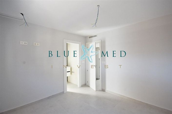 Image No.28-3 Bed Villa for sale