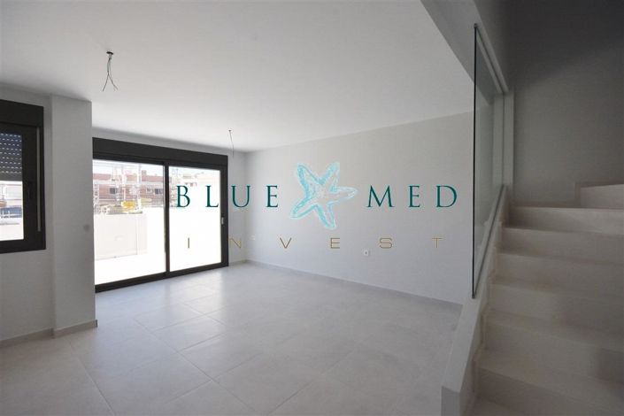 Image No.29-3 Bed Villa for sale