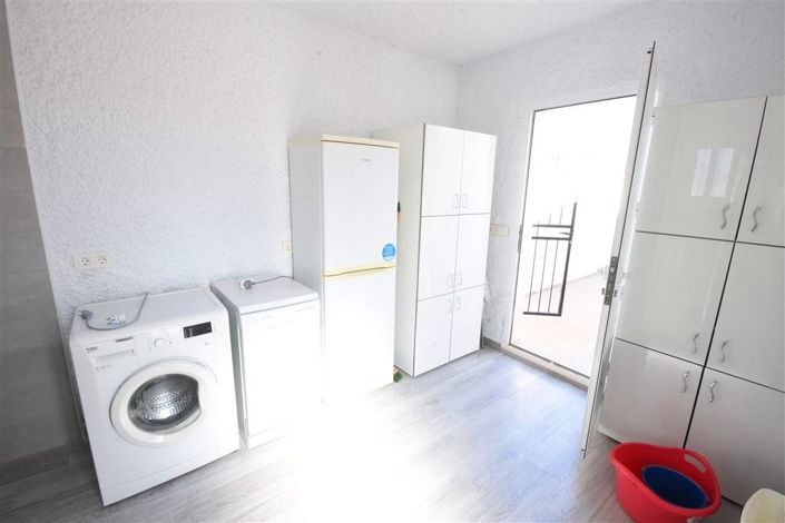 Image No.40-4 Bed Villa for sale