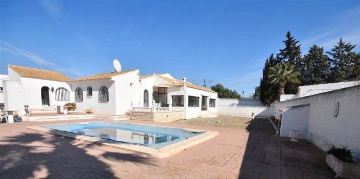 Image No.48-4 Bed Villa for sale