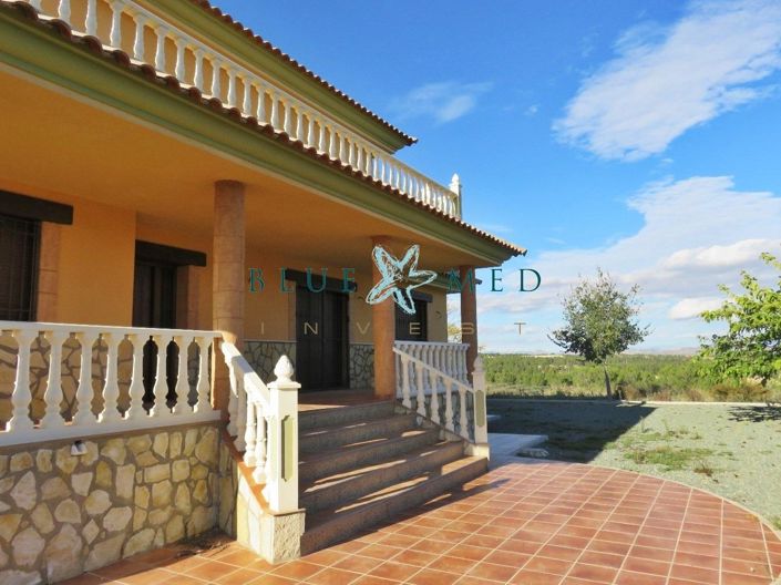 Image No.2-5 Bed Villa for sale
