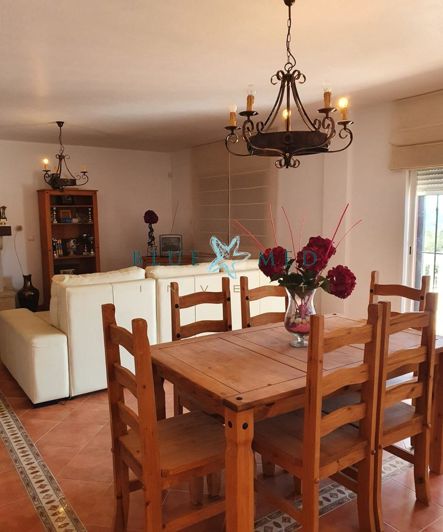 Image No.6-4 Bed Country House for sale