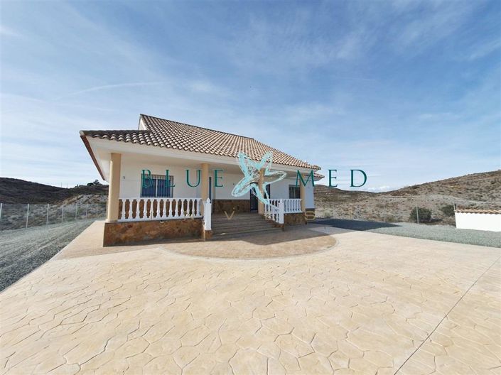 Image No.1-5 Bed Villa for sale
