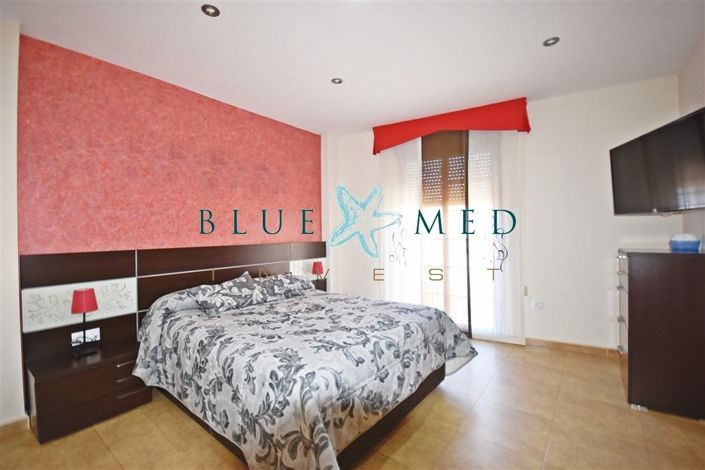 Image No.12-3 Bed Villa for sale