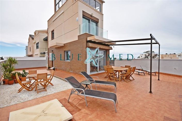 Image No.3-3 Bed Villa for sale