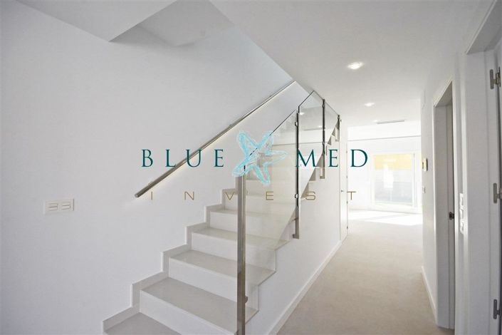 Image No.3-3 Bed Villa for sale