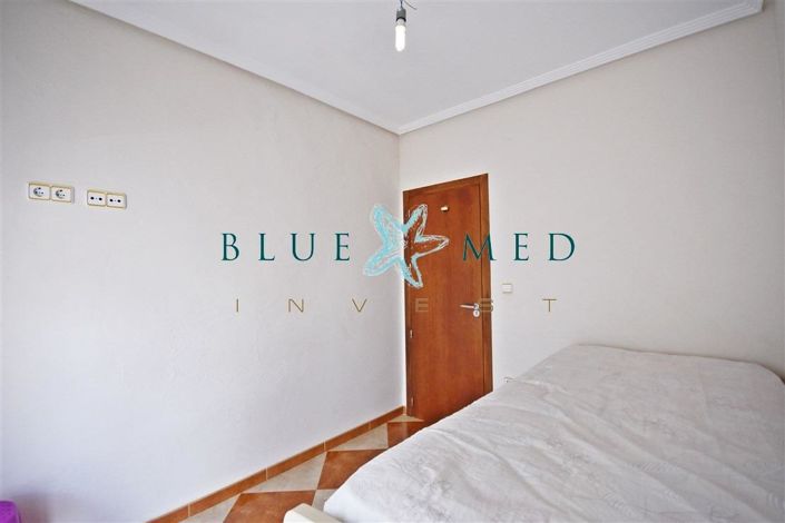 Image No.18-3 Bed Flat for sale