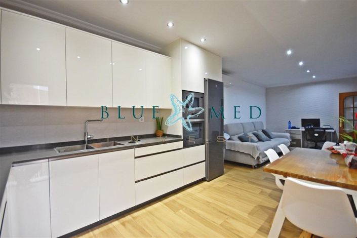 Image No.10-3 Bed House for sale