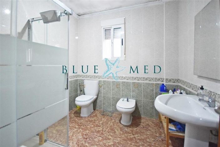 Image No.19-3 Bed House for sale