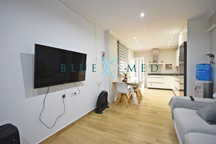 Image No.8-3 Bed House for sale