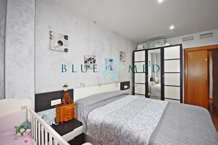 Image No.12-3 Bed Flat for sale