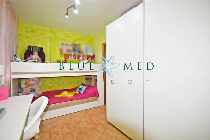 Image No.14-3 Bed Flat for sale