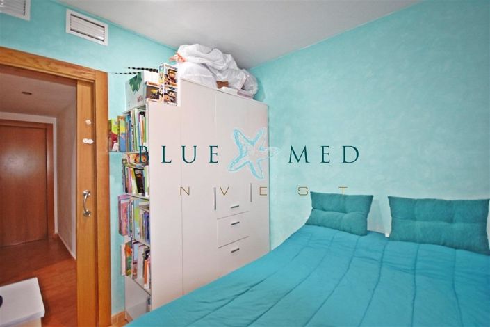 Image No.18-3 Bed Flat for sale