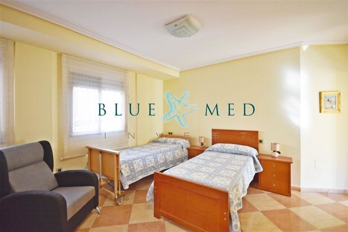 Image No.20-3 Bed Flat for sale