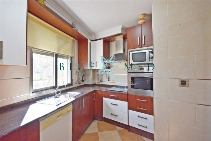 Image No.5-3 Bed Flat for sale