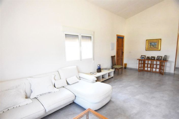 Image No.14-3 Bed Country House for sale