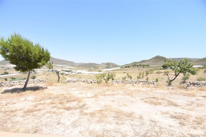 Image No.26-3 Bed Country House for sale