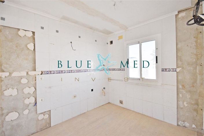 Image No.10-2 Bed House for sale