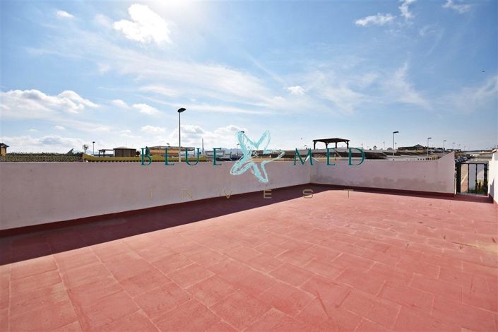 Image No.15-2 Bed House for sale