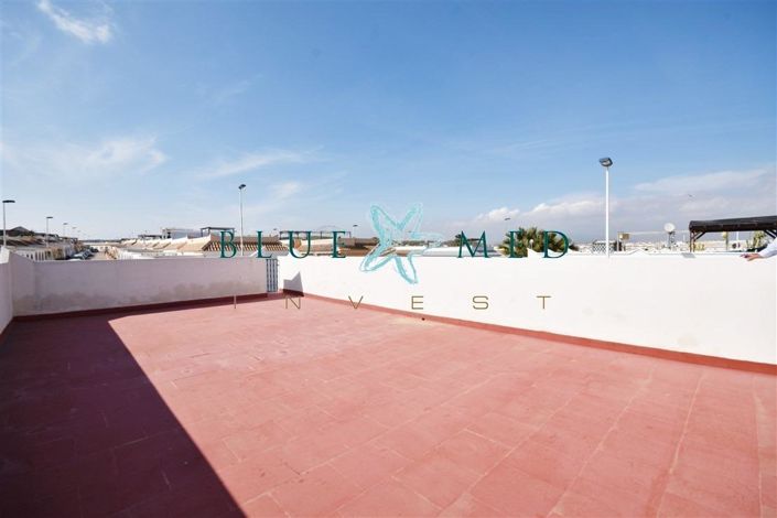 Image No.16-2 Bed House for sale