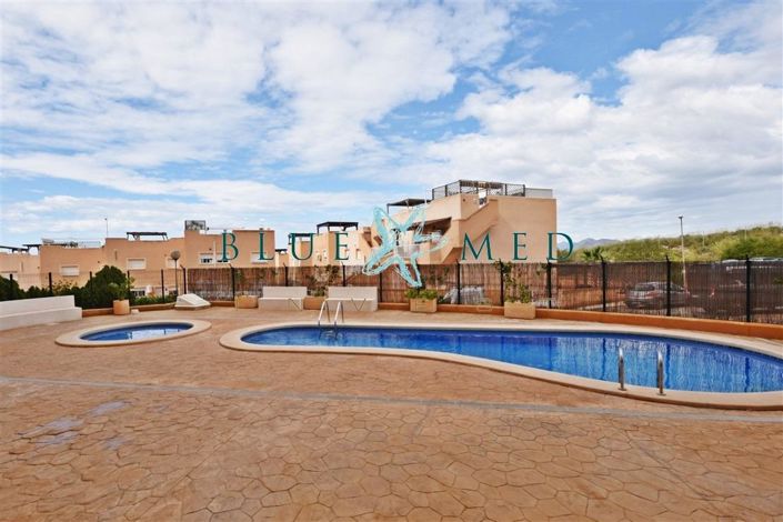 Image No.20-2 Bed Apartment for sale