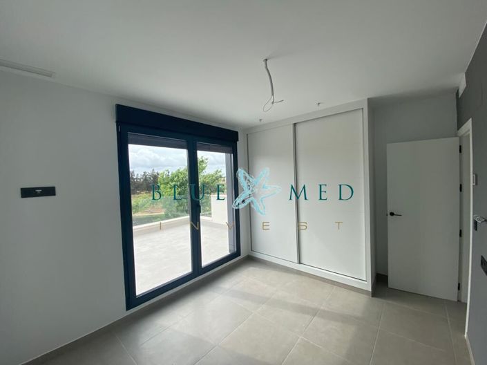 Image No.12-3 Bed Villa for sale