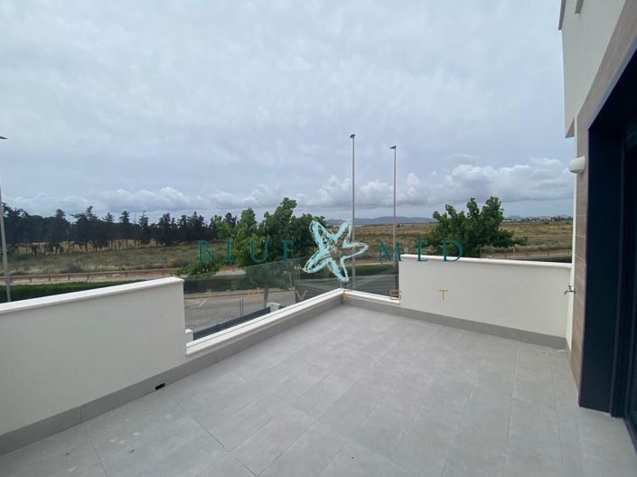 Image No.15-3 Bed Villa for sale