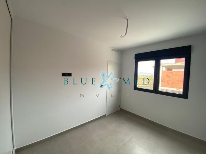 Image No.8-3 Bed Villa for sale