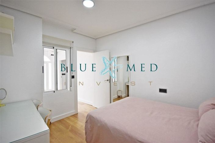 Image No.17-3 Bed Flat for sale