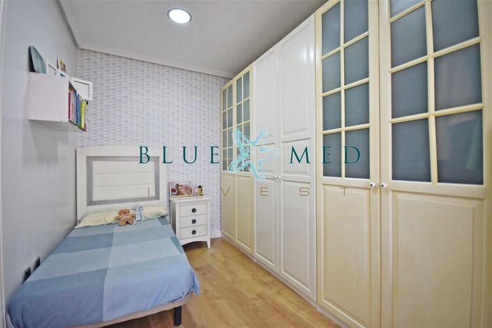 Image No.18-3 Bed Flat for sale