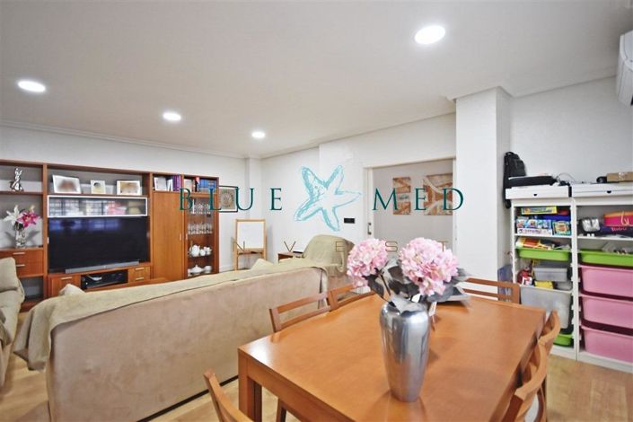 Image No.3-3 Bed Flat for sale