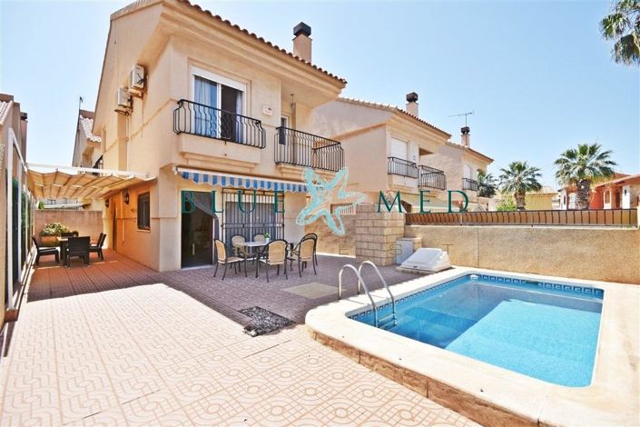 Image No.1-3 Bed Villa for sale
