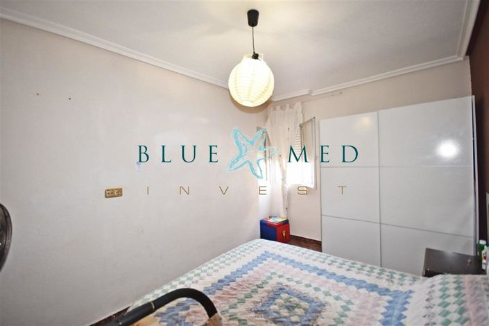 Image No.10-3 Bed Flat for sale