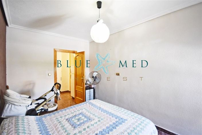 Image No.12-3 Bed Flat for sale