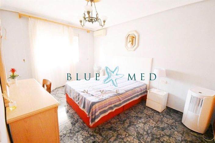 Image No.4-4 Bed Villa for sale