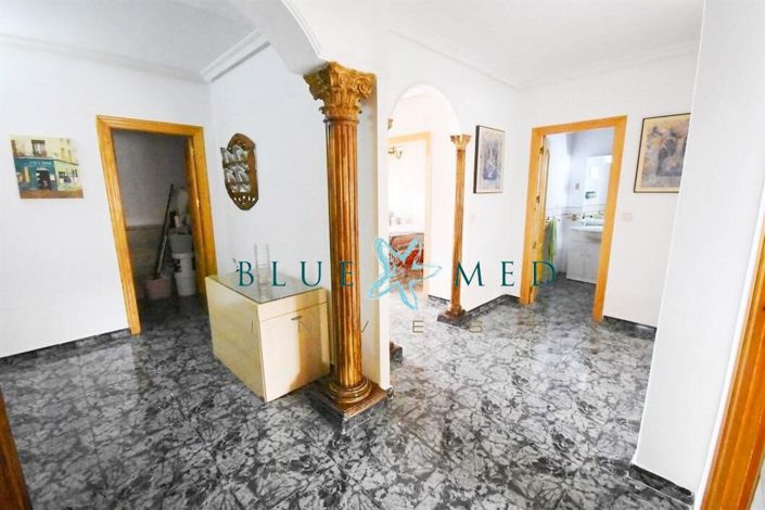 Image No.10-4 Bed Villa for sale