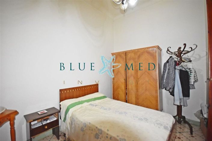 Image No.18-5 Bed Country House for sale