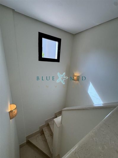 Image No.19-3 Bed Villa for sale