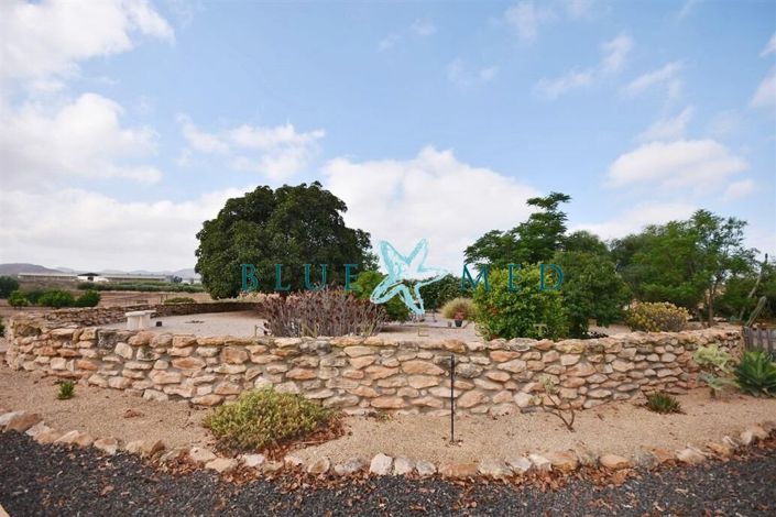 Image No.30-3 Bed Country House for sale