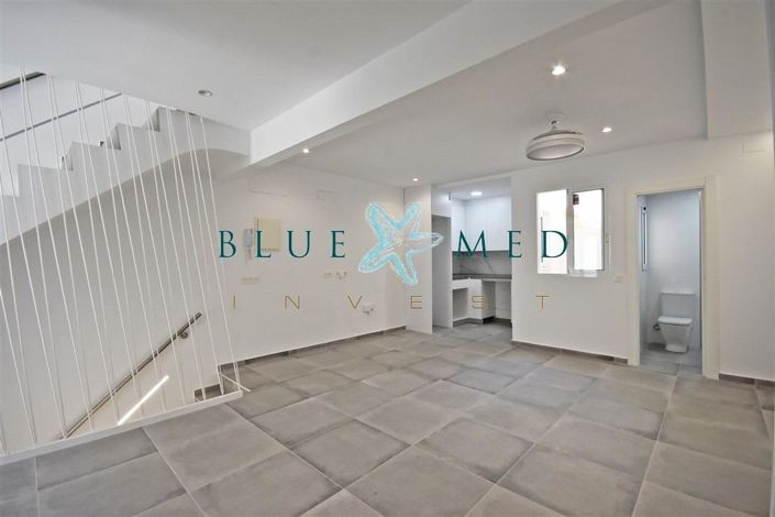 Image No.1-4 Bed Duplex for sale