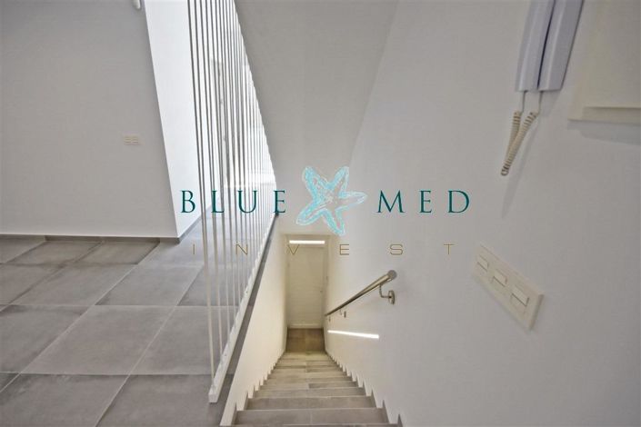 Image No.5-4 Bed Duplex for sale