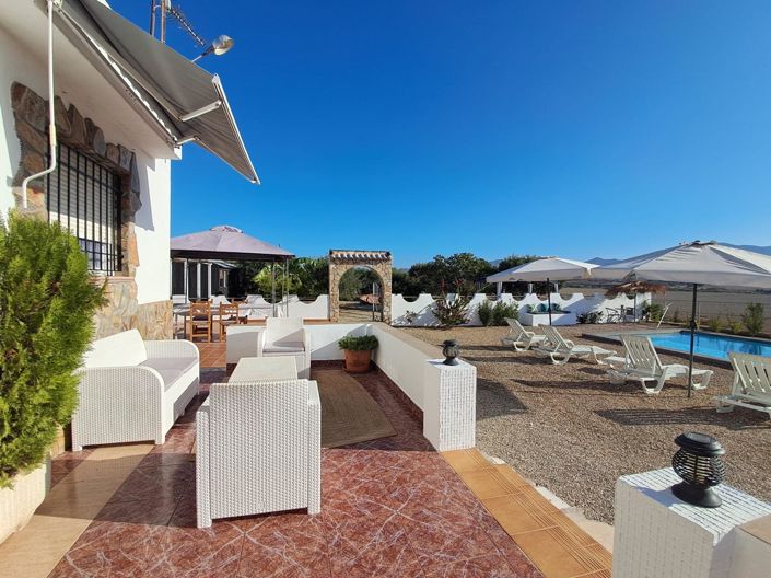 Image No.10-1 Bed Country House for sale