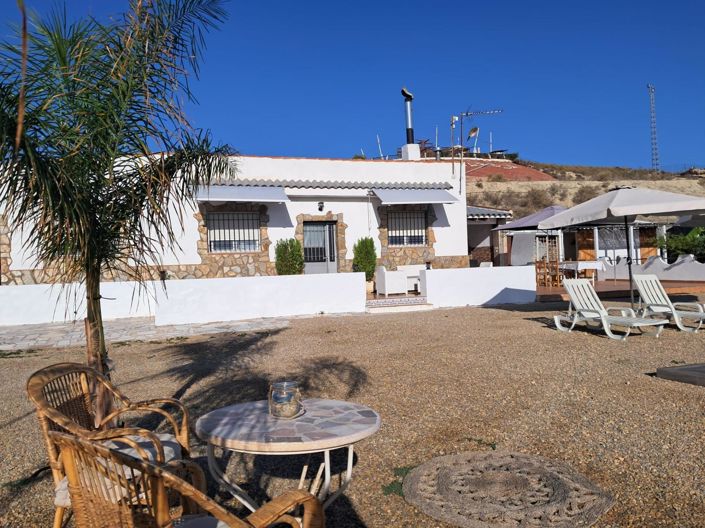 Image No.11-1 Bed Country House for sale