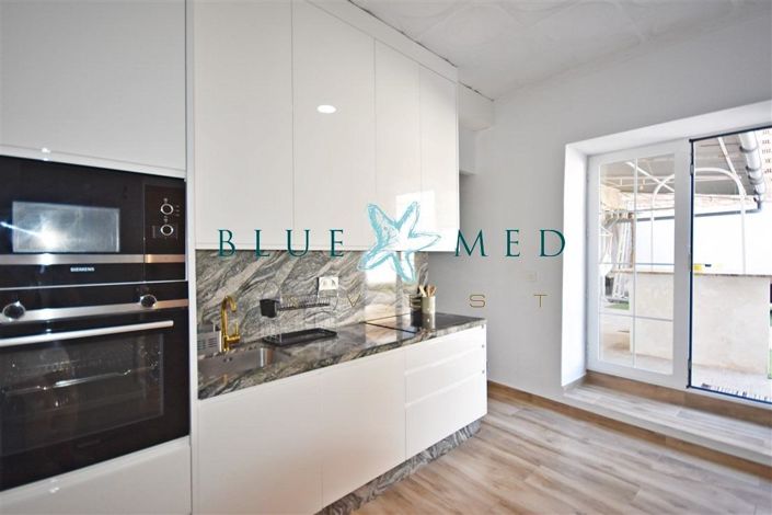 Image No.10-3 Bed House for sale