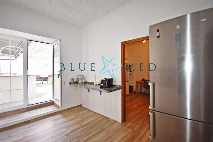 Image No.11-3 Bed House for sale