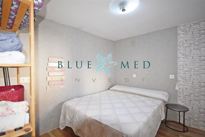 Image No.17-3 Bed House for sale