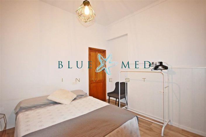 Image No.7-3 Bed House for sale