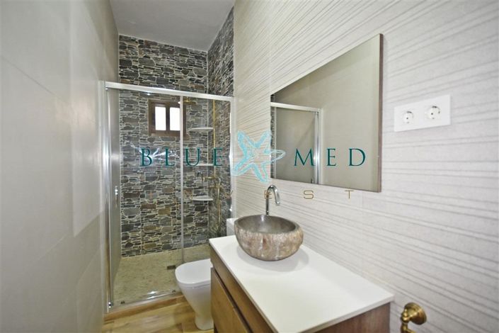 Image No.9-3 Bed House for sale